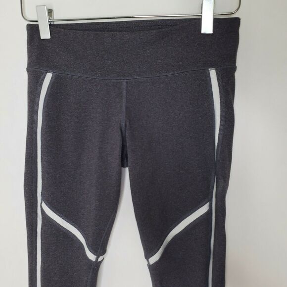 ALO Yoga Continuity Leggings XS-S Gray White Stripes Contour Active - Picture 3 of 7